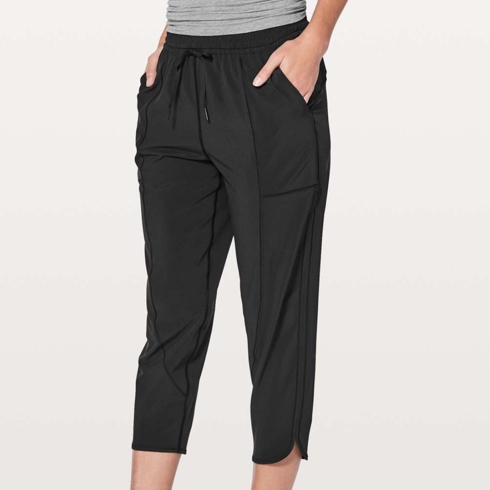 Lululemon Final Play Black Crop Pants Size 6